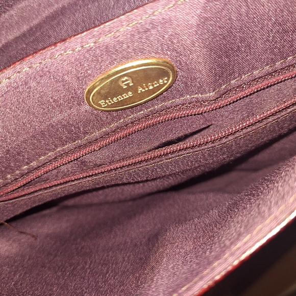 Vintage Aigner Elegant Burgundy Leather Crossbody Bag - Picture 6 of 11